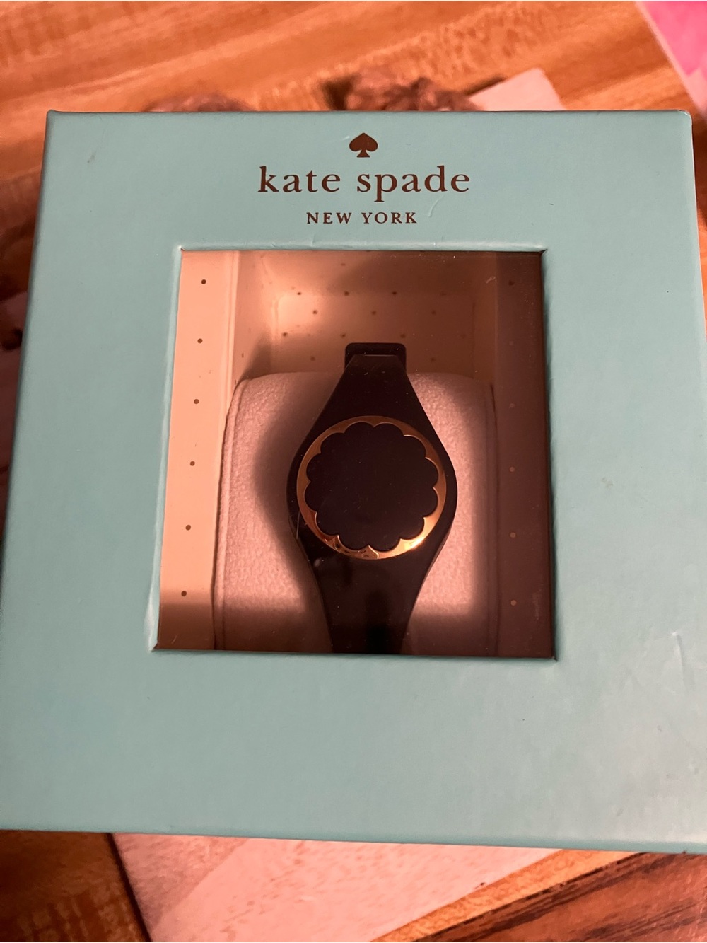 🌸kate spade Black and Gold Scallop Bezel Silicone Activity Tracker